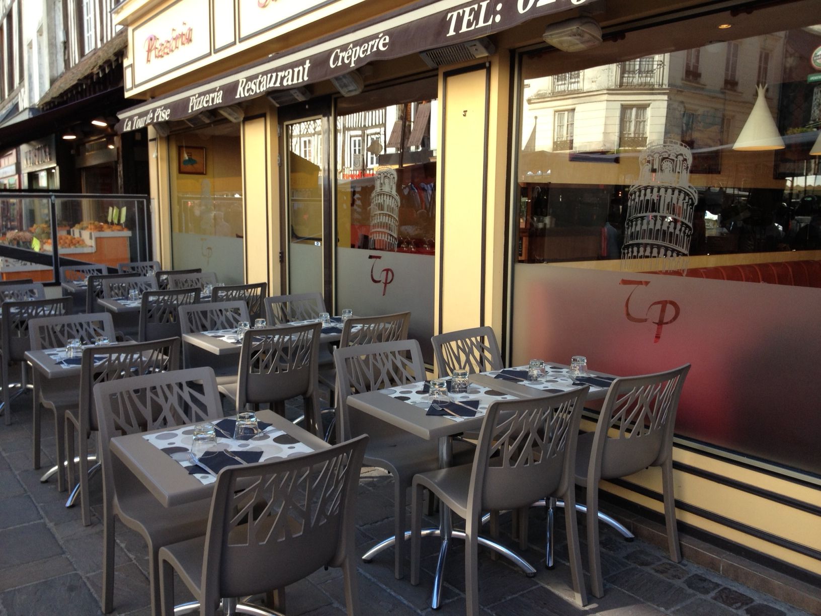 La Tour De Pise Restaurant A Pont Audemer En Normandie