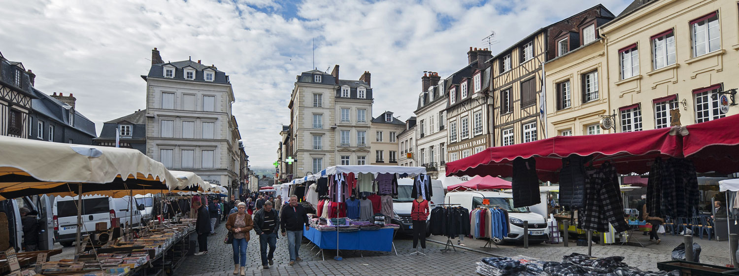 Commerces
Pont-Audemer, Montfort-sur-Risle et Routot sont les communes qui accueillent le plus grand nombre de commerces de proximité. En effet, de 1