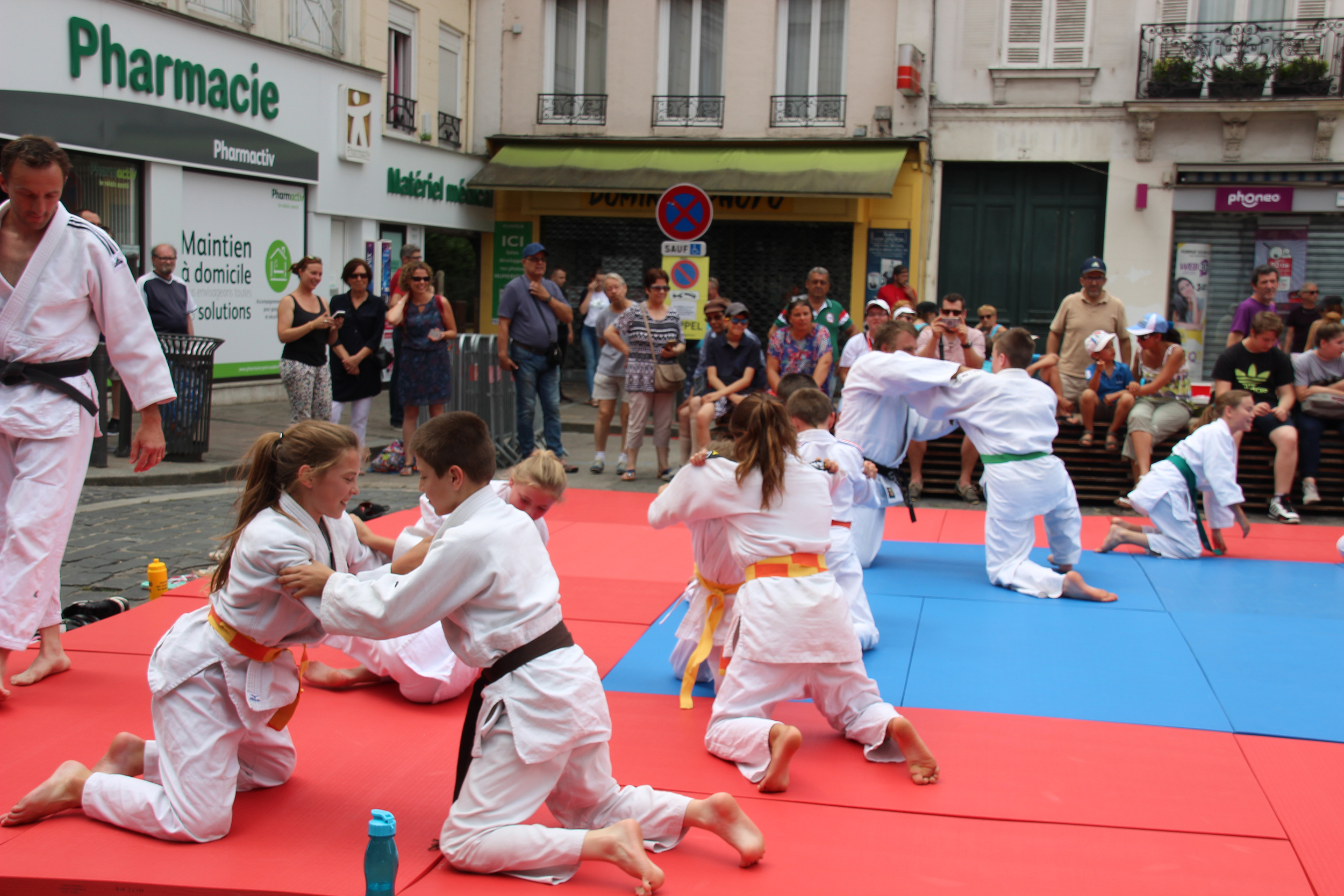 Le festival des Mascarets à Pont-Audemer